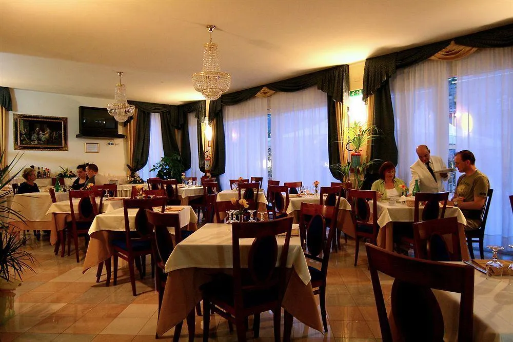 Hotel Royal Bosa Italie