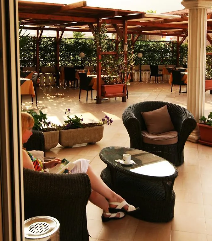 Hotel Royal Bosa 3*,