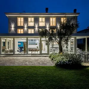https://reflection-boutique-hotels.it-lombardy.com