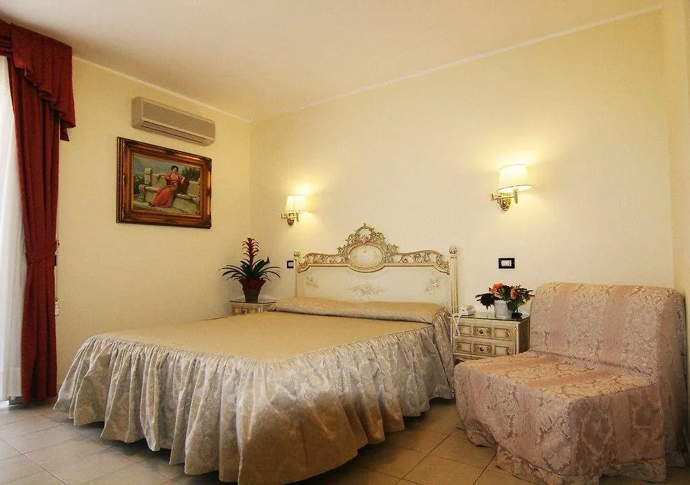 Hotel Royal Bosa 3*,
