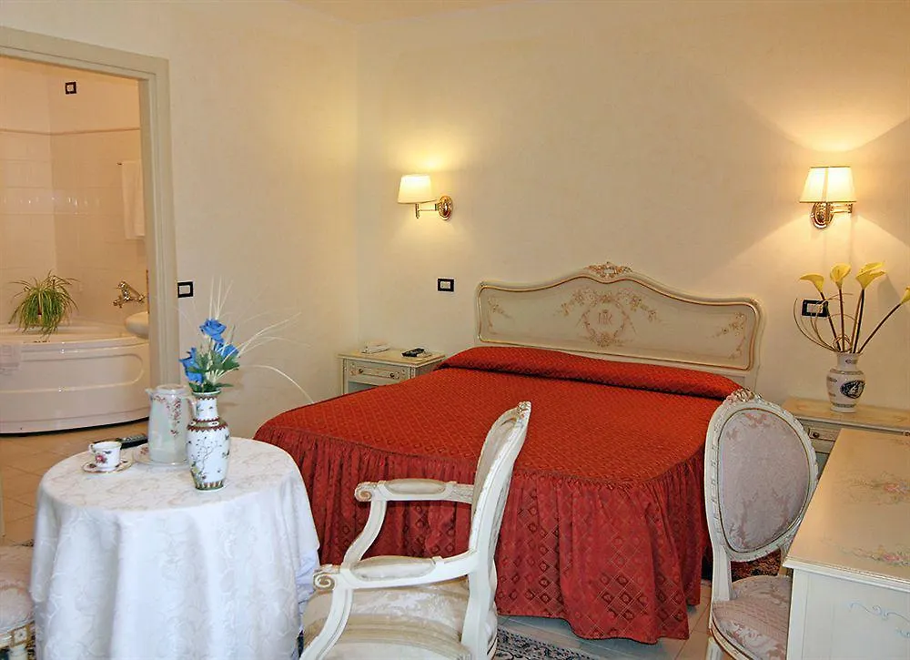 Hotel Royal Bosa 3*,